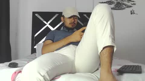 Snapshot of jack03xx_ chatting on 01.10.25 Jack online show from 01.10.25