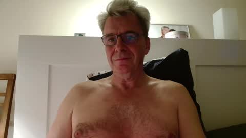 Snapshot of jackblack650 chatting on 10.06.25 jackblack650 online show from 10.06.25