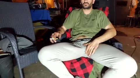 Snapshot of jackboys16 chatting on 02.05.25 Dess online show from 02.05.25