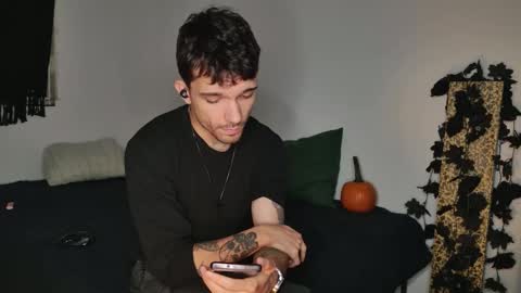 Snapshot of jackdesfeux chatting on 10.14.25 Jack  online show from 10.14.25