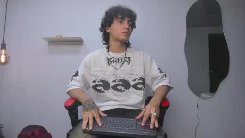 Jackes Taylor online show from 10.06.25