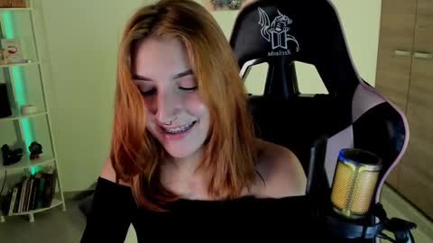 Linda Sofia help me get to 100 thumbs up online show from 12.17.24