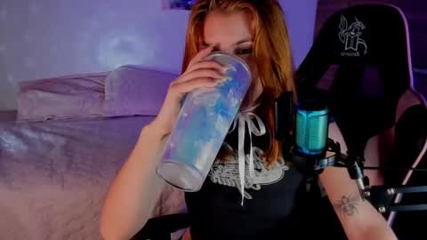 Linda Sofia help me get to 100 thumbs up online show from 12.20.24