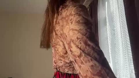 Lillian online show from 06.12.26