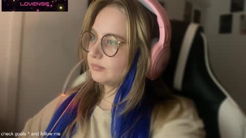 Snapshot of jacywinslat chatting on 10.28.25 jacywinslat online show from 10.28.25