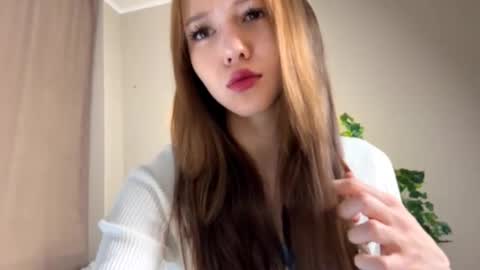 Snapshot of jadalindloff chatting on 12.14.25 Kate online show from 12.14.25