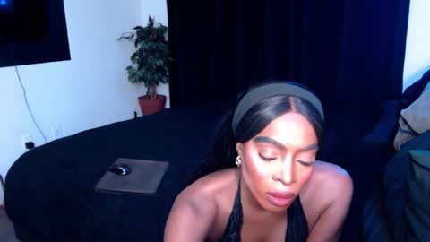 Snapshot of jade1677 chatting on 12.17.25 Jade online show from 12.17.25