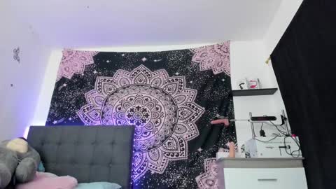   online show from 01.30.25