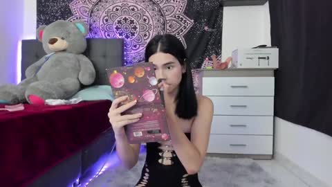   online show from 02.08.25