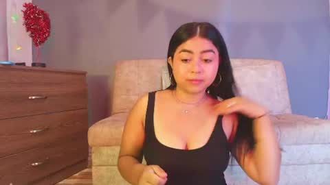 Snapshot of jade_brunnette chatting on 06.27.26 Jade Brunete online show from 06.27.26