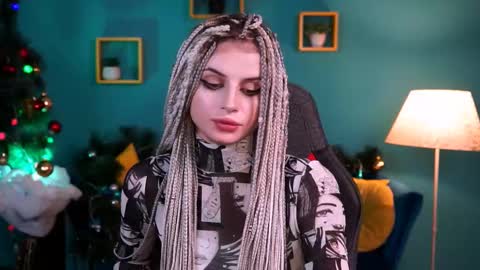 Snapshot of jade_castle chatting on 12.19.24 jade_castle online show from 12.19.24