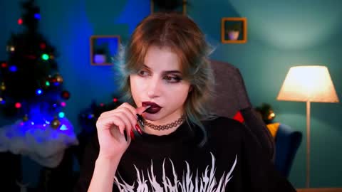 Snapshot of jade_castle chatting on 01.14.25 jade_castle online show from 01.14.25