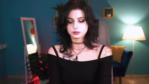 Snapshot of jade_castle chatting on 10.15.25 jade_castle online show from 10.15.25