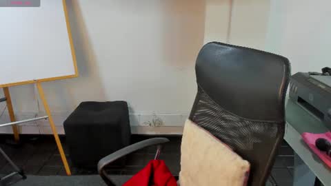 Snapshot of jade_connor chatting on 07.18.26 jade_connor online show from 07.18.26
