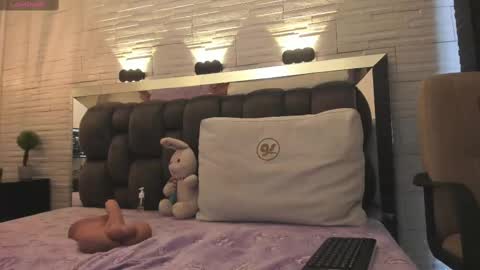  JADE  online show from 10.01.25