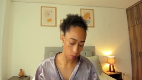 Jade smile online show from 10.25.25