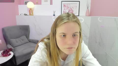 Snapshot of jade_soft chatting on 02.20.25 Jade online show from 02.20.25