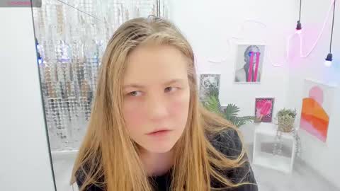 Snapshot of jade_soft chatting on 02.22.25 Jade online show from 02.22.25