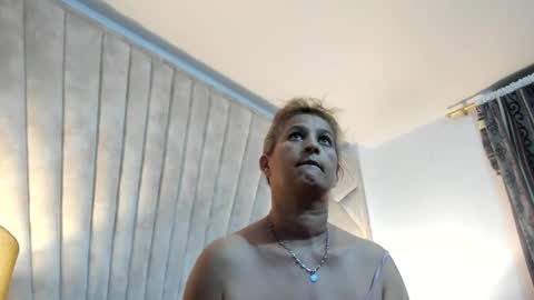 Snapshot of jade_squirt chatting on 11.14.25 Jade online show from 11.14.25