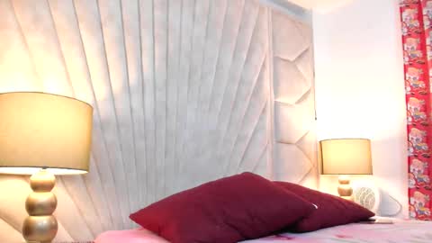 Snapshot of jade_squirt chatting on 11.18.25 Jade online show from 11.18.25