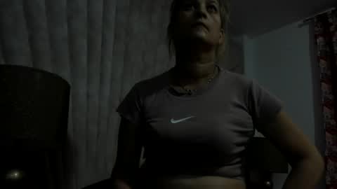 Snapshot of jade_squirt chatting on 12.15.25 Jade online show from 12.15.25