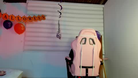 Jade online show from 10.24.25