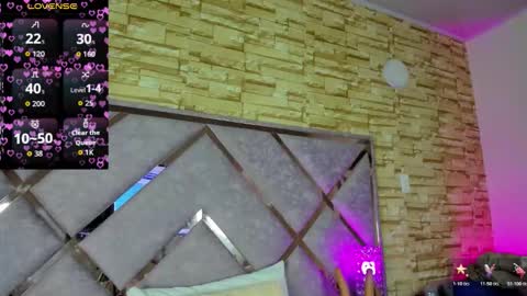 jade white  online show from 01.15.26