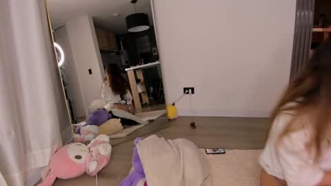 Snapshot of jade_ws chatting on 12.05.24 Jade online show from 12.05.24