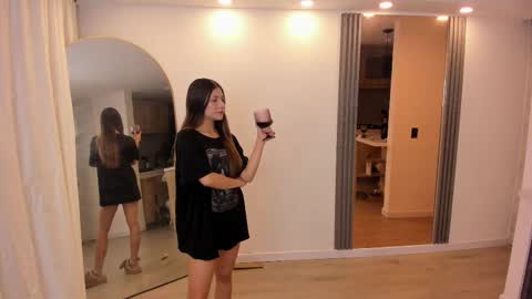 Snapshot of jade_ws chatting on 02.20.25 Jade online show from 02.20.25