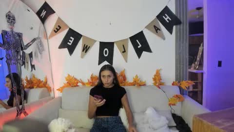 Snapshot of jade_ws chatting on 10.09.25 Jade online show from 10.09.25