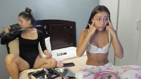 Snapshot of jade_ws chatting on 10.27.25 Jade online show from 10.27.25