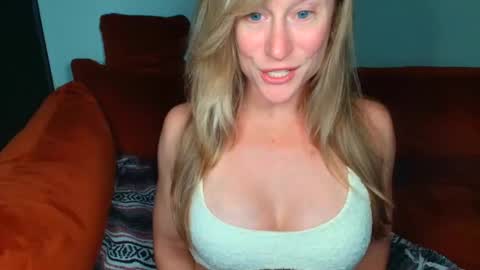 jadeamaryllis_ online show from 04.17.26