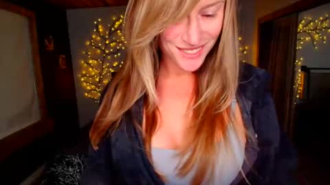 jadeamaryllis_ online show from 05.01.26
