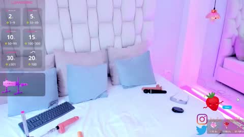 Jade Red  online show from 03.01.25