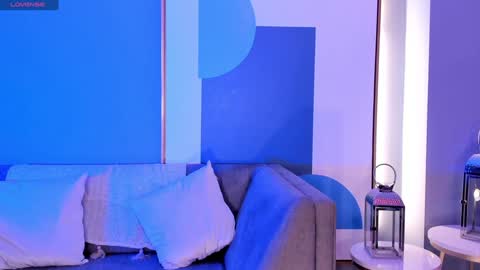 JADE EVANS online show from 12.18.24