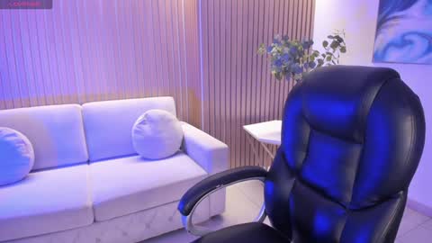 JADE EVANS online show from 12.22.24