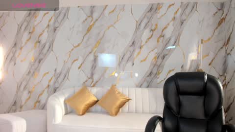 JADE EVANS online show from 01.29.25