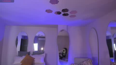 JADE EVANS online show from 03.02.25