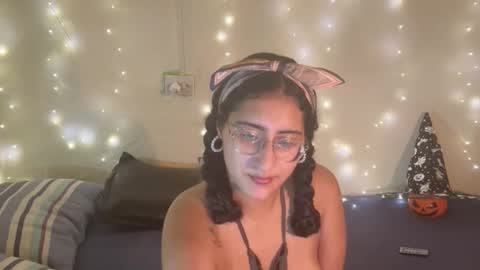 Snapshot of jadegreen3236779 chatting on 10.28.25 Jade online show from 10.28.25