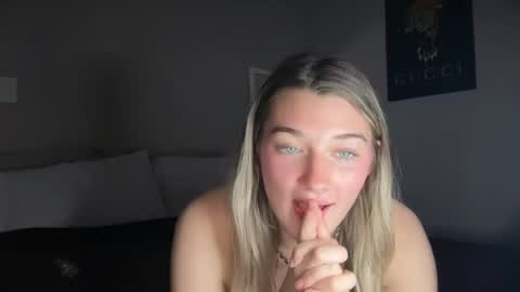 Snapshot of jadejamessecret chatting on 06.25.26 Jade james online show from 06.25.26