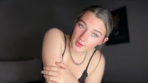 Snapshot of jadejamessecret chatting on 06.28.26 Jade james online show from 06.28.26