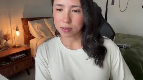 Jade Love online show from 09.23.25