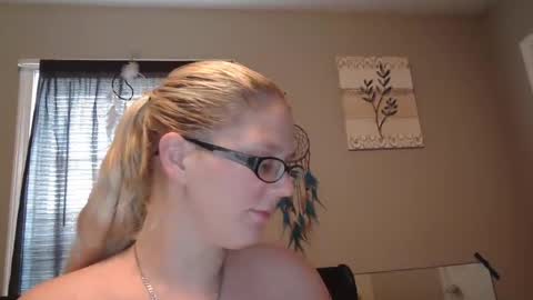 JadeLuv online show from 12.21.24