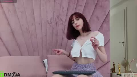 Snapshot of jademuse chatting on 01.13.25 jademuse online show from 01.13.25