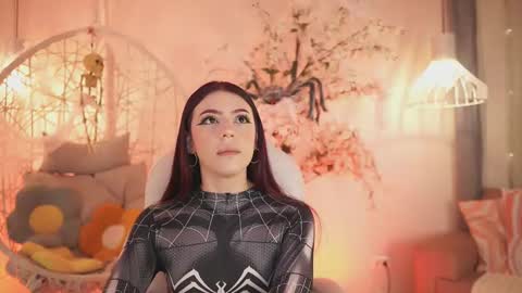 Jade Summer online show from 10.01.25