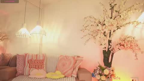 Jade Summer online show from 11.10.25