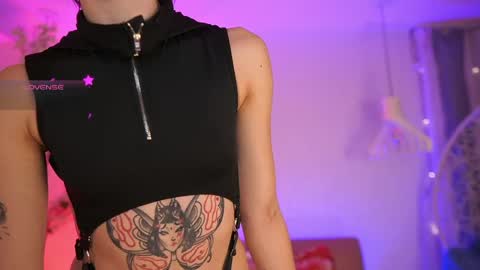 Jade Summer online show from 04.22.26