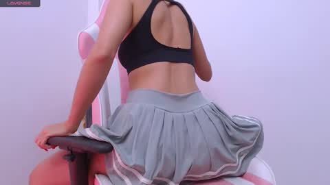 Snapshot of jadesunny chatting on 12.04.24 JADE 3 online show from 12.04.24