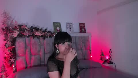 Snapshot of jadevalen chatting on 12.14.25 Jade online show from 12.14.25