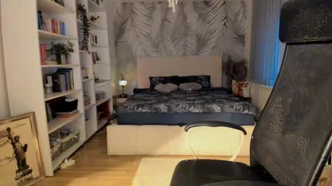 elena online show from 02.27.25